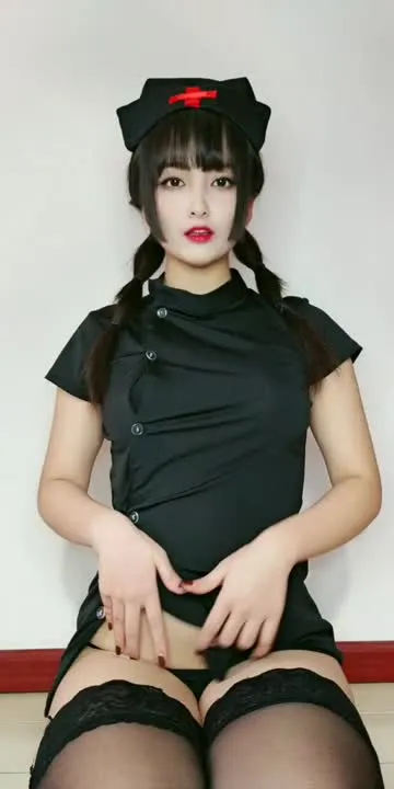 洛璃 LoLiSAMA cosplay album LoLiSAMA: Valentine's Little Nurse - Video 91